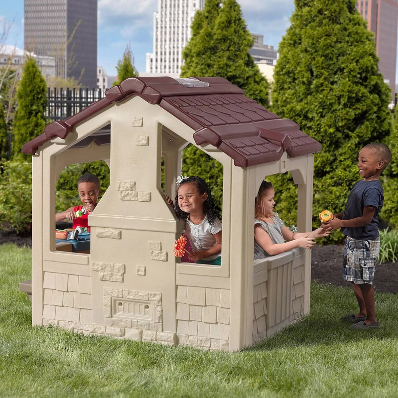 Step2 Charming Cottage Playhouse