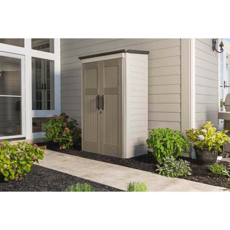 Rubbermaid Garden Shed, Model 2025, 52 Cu. Ft., Approx. 1.47 m3, Weatherproof, Lockable Doors