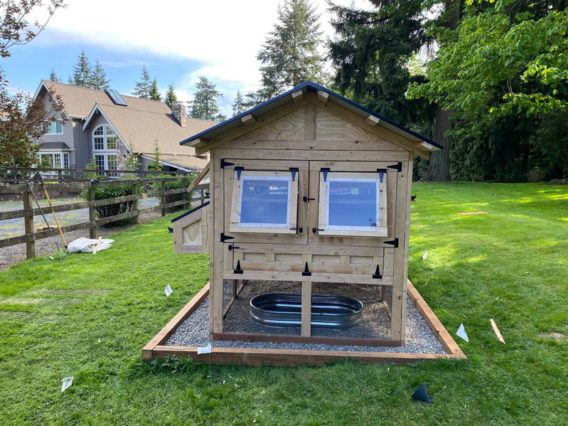 Walk-In Chicken Coop, 6-ft x 12-ft x 7.5-ft Outdoor Poultry Run