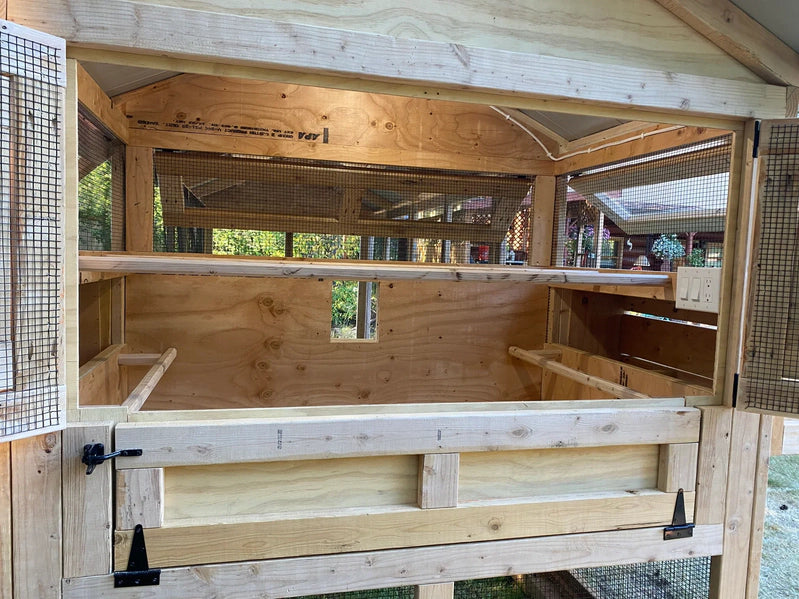 Walk-In Chicken Coop, 6-ft x 12-ft x 7.5-ft Outdoor Poultry Run