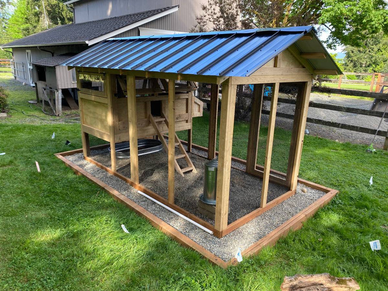 Walk-In Chicken Coop, 6-ft x 12-ft x 7.5-ft Outdoor Poultry Run